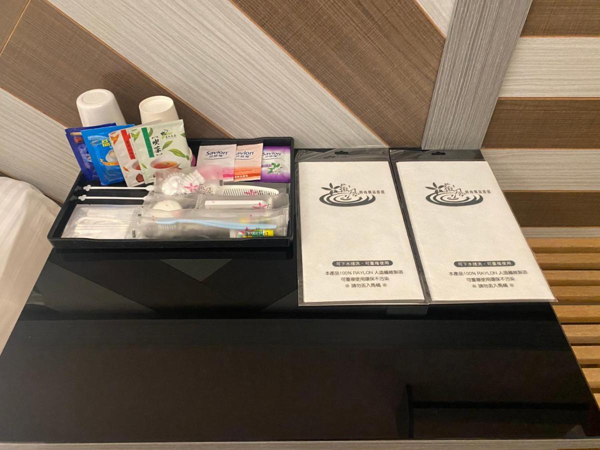 Weifeng Boutique Business Hotel - Zhanqian Branch Pingtung Екстериор снимка