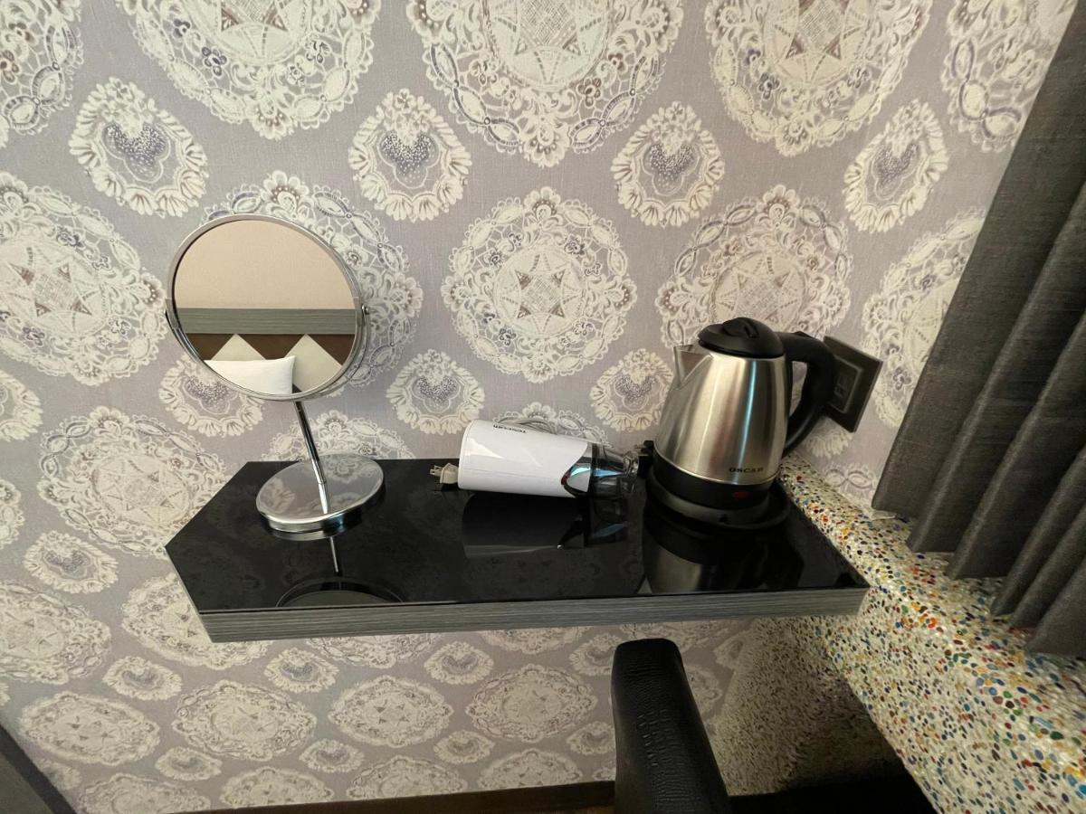 Weifeng Boutique Business Hotel - Zhanqian Branch Pingtung Екстериор снимка